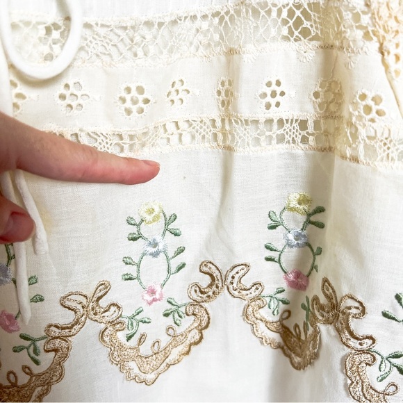 Vtg 70s floral embroidered scallop eyelet lace Oaxacan blouse top peasant boho - Picture 4 of 9